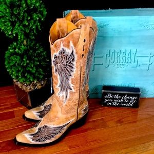 Brand New Corral boots with original box -Bronze wing design!
